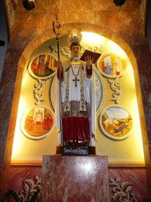 툴루즈의 성 루도비코_photo by Ramon FVelasquez_in the Church of St Louis in Lucban_Philippines.jpg